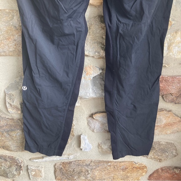 Lululemon Athletica Stripe Ruffle Jogger Pant Womens 6 Black - Picture 7 of 11